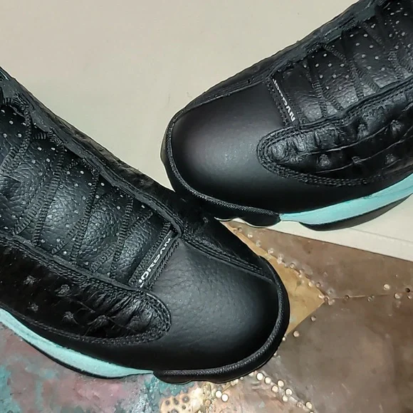 Air Jordan 13 Island Men's size 9/10